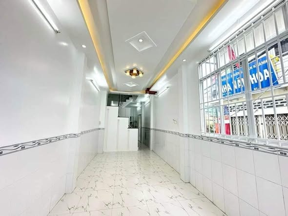 Cho thuê nhà trệt 2 lầu hẻm Quang Trung, Ninh Kiều - 6.5 triệu/tháng