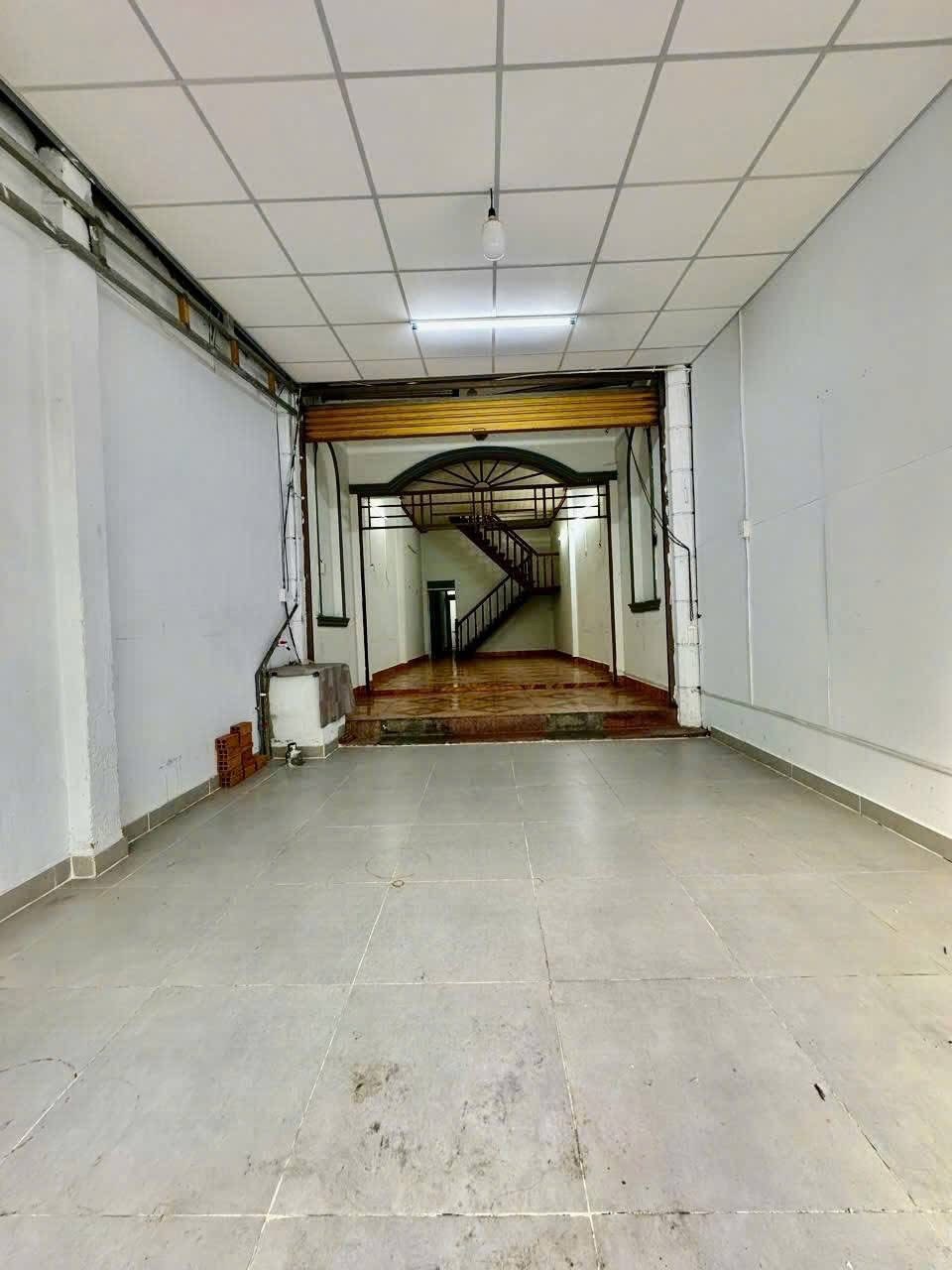 Cho thuê nhà mặt tiền Nguyễn Tư Giãn, Gò Vấp - 120m² - 16 Triệu/Tháng
