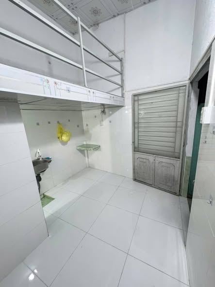 Cho thuê trọ hẻm 102 đường 3/2, Tân An, Cần Thơ - 1.5 Triệu/Tháng