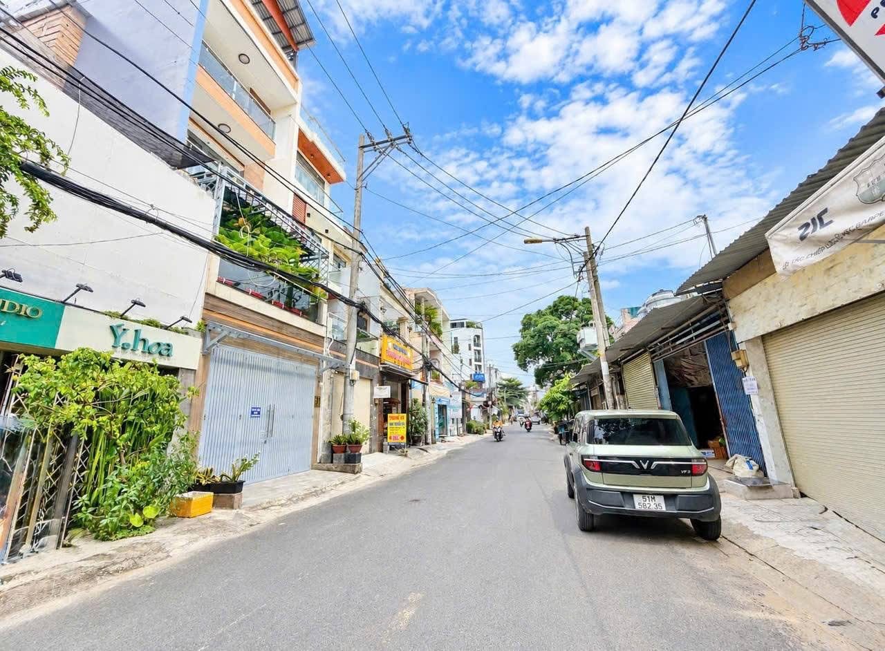 Cho thuê nhà mặt tiền Nguyễn Văn Khối, P.11, Gò Vấp - 25 Triệu/Tháng
