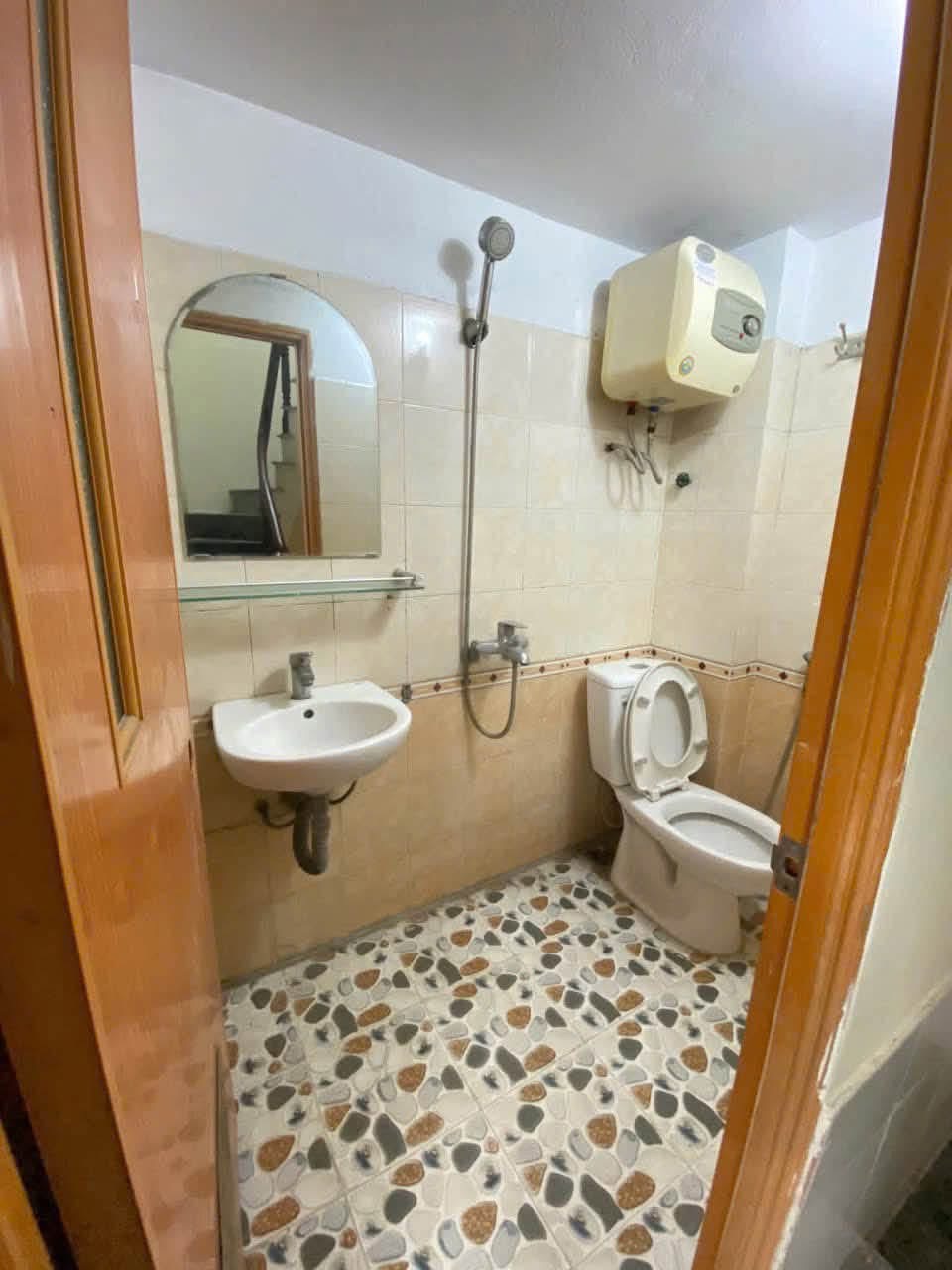 Cho thuê nhà ngõ 113 Nguyễn Chính, Tân Mai, Hoàng Mai - 35m² - 9 triệu/tháng