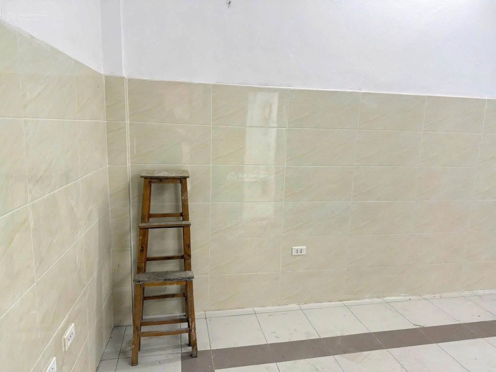 Cho thuê nhà nguyên căn ngõ Huy Văn, Đống Đa - 30m² - 9 Triệu