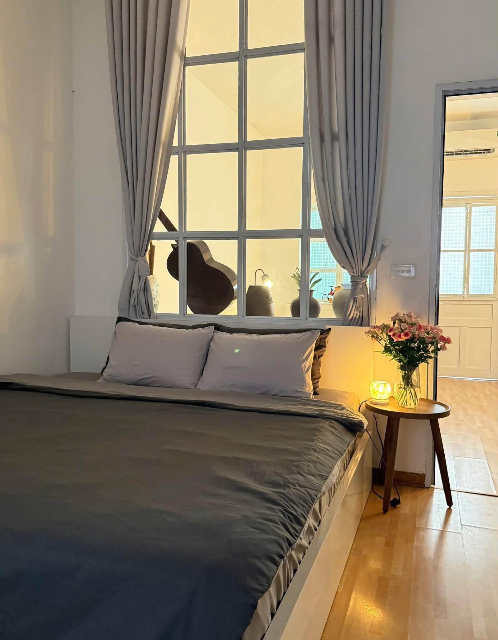 Cho thuê căn hộ tập thể 50m² tại phố Bà Triệu, Hoàn Kiếm - 13 Triệu/Tháng
