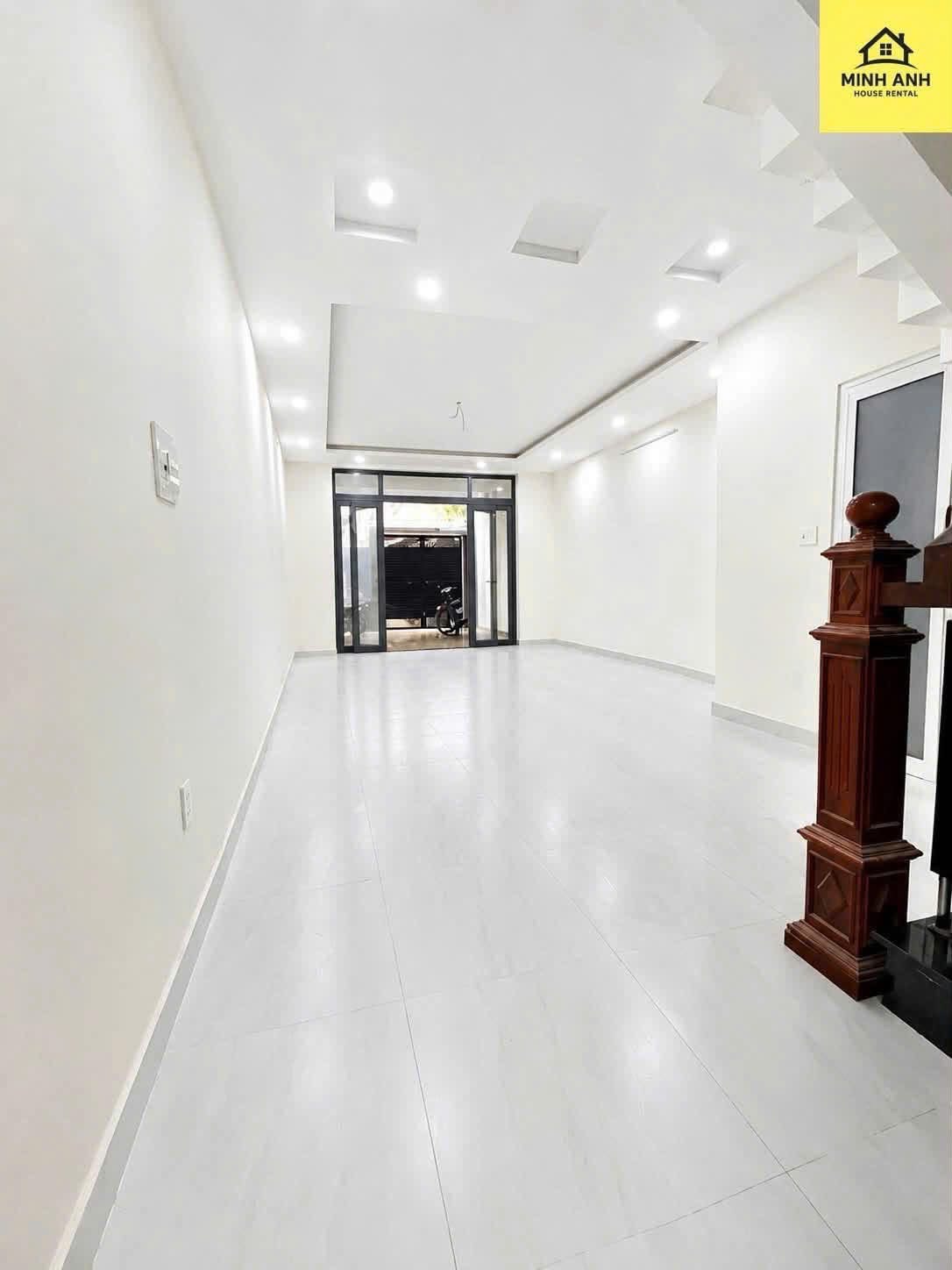 Cho thuê nhà hẻm xe tải khu sân bay, Thăng Long, Tân Bình - 90m²