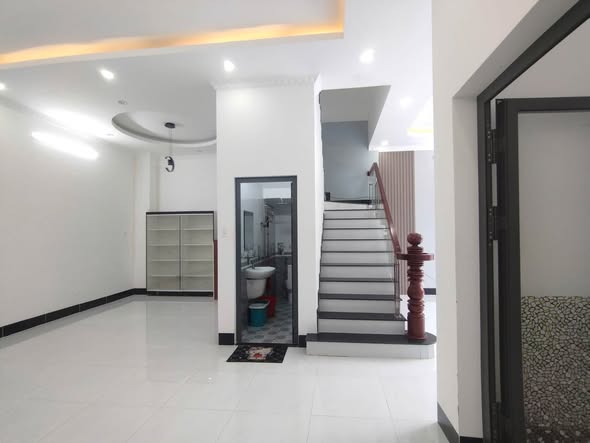 Cho thuê nhà hẻm Trần Quang Diệu, Bình Thủy, Cần Thơ - 8 triệu/tháng