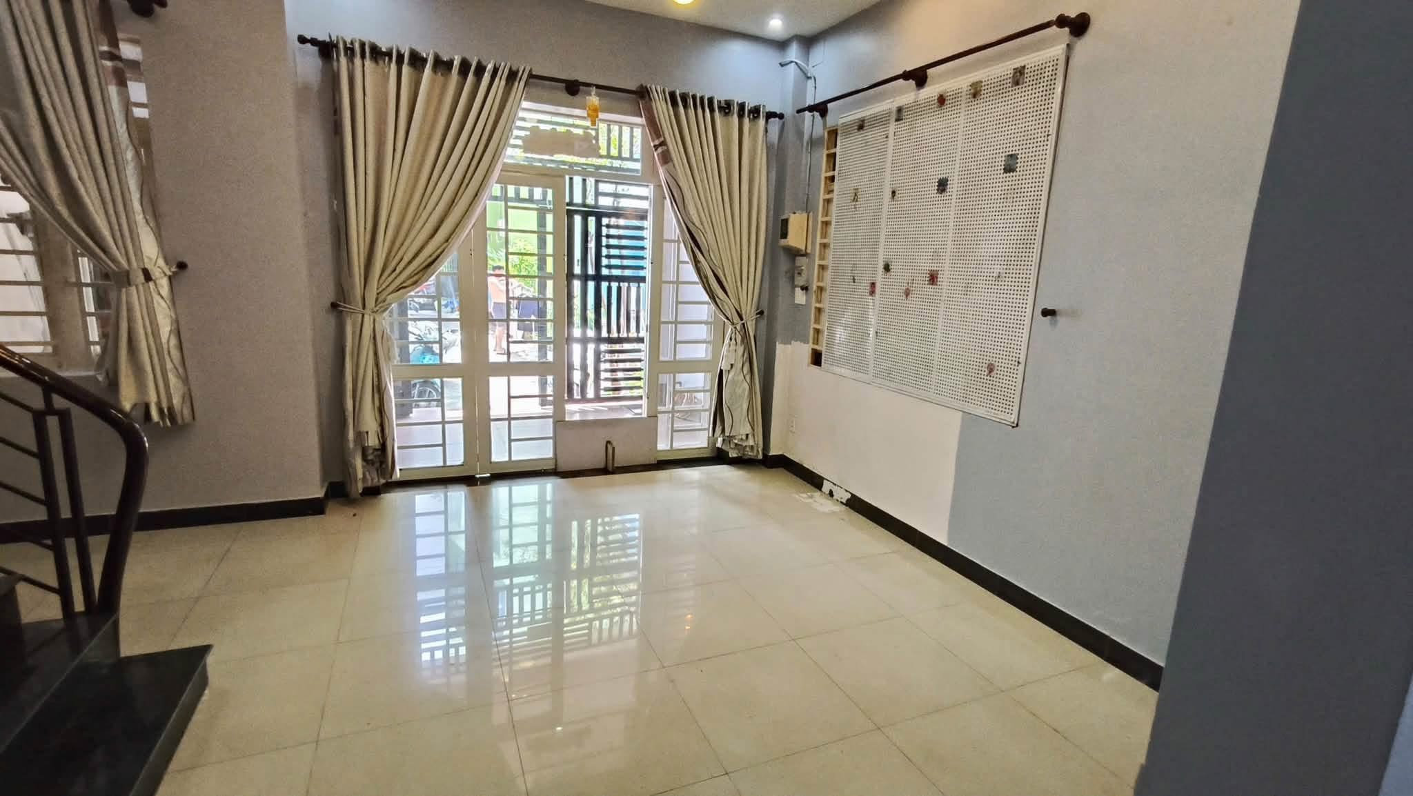 Cho thuê nhà nguyên căn Phan Văn Trị, Bình Thạnh - 60m² - 12 Triệu/Tháng
