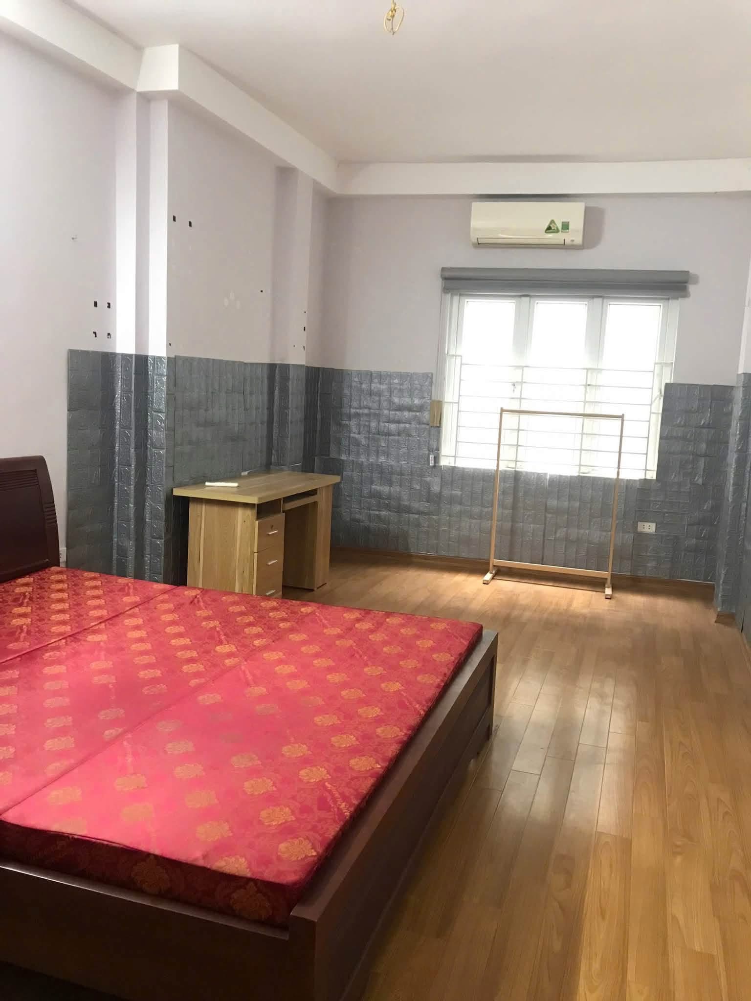 Cho thuê nhà 5 tầng tại Dịch Vọng Hậu, Cầu Giấy - 38m² - 16 Triệu/Tháng