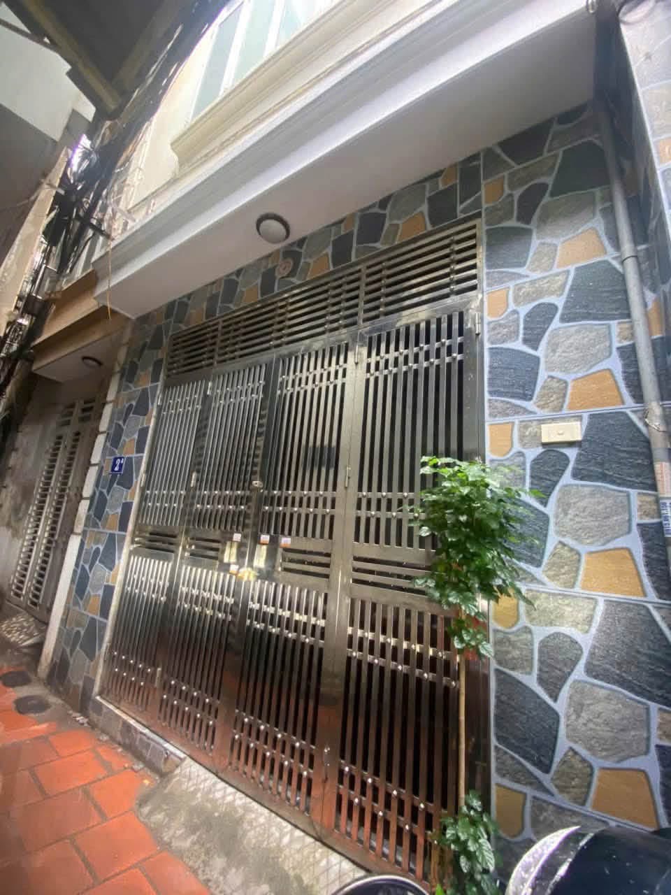Cho thuê nhà ngõ 113 Nguyễn Chính, Tân Mai, Hoàng Mai - 35m² - 9 triệu/tháng