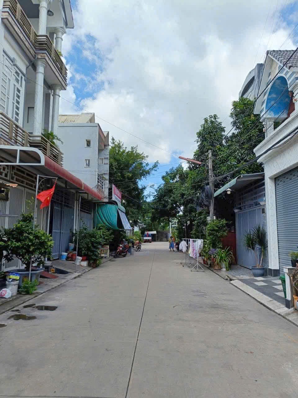 Cho thuê nhà trệt 2 lầu hẻm 18B Lê Hồng Phong, Bình Thủy - 9 Triệu/tháng