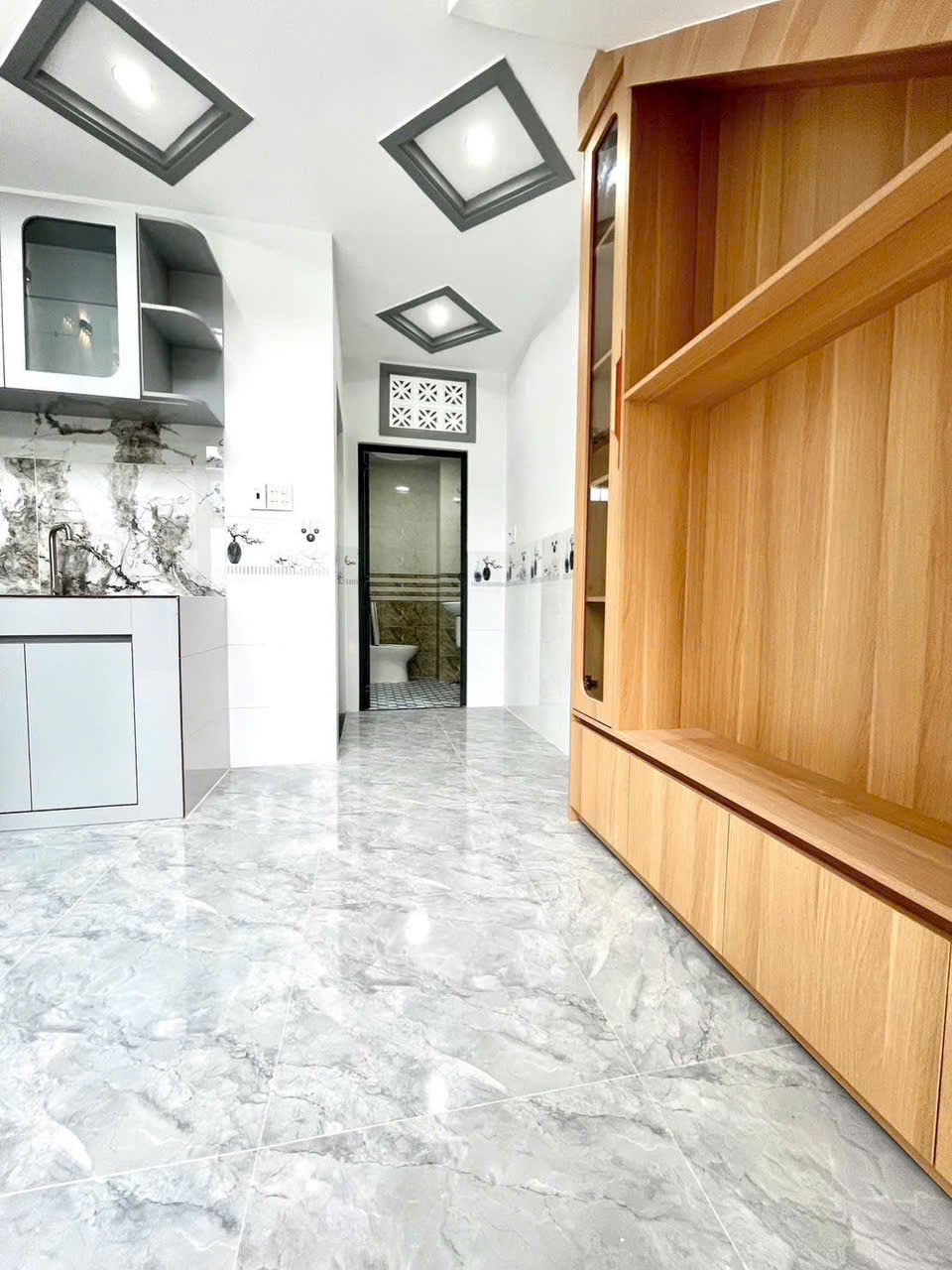 Bán nhà 1 trệt 1 lửng hẻm 1 Nguyễn Văn Linh, Ninh Kiều - 40m² - 1.29 Tỷ