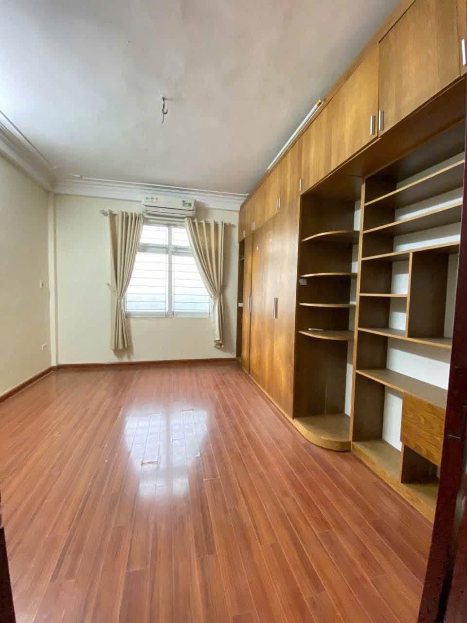 Cho thuê nhà ngõ 113 Nguyễn Chính, Tân Mai, Hoàng Mai - 35m² - 9 triệu/tháng